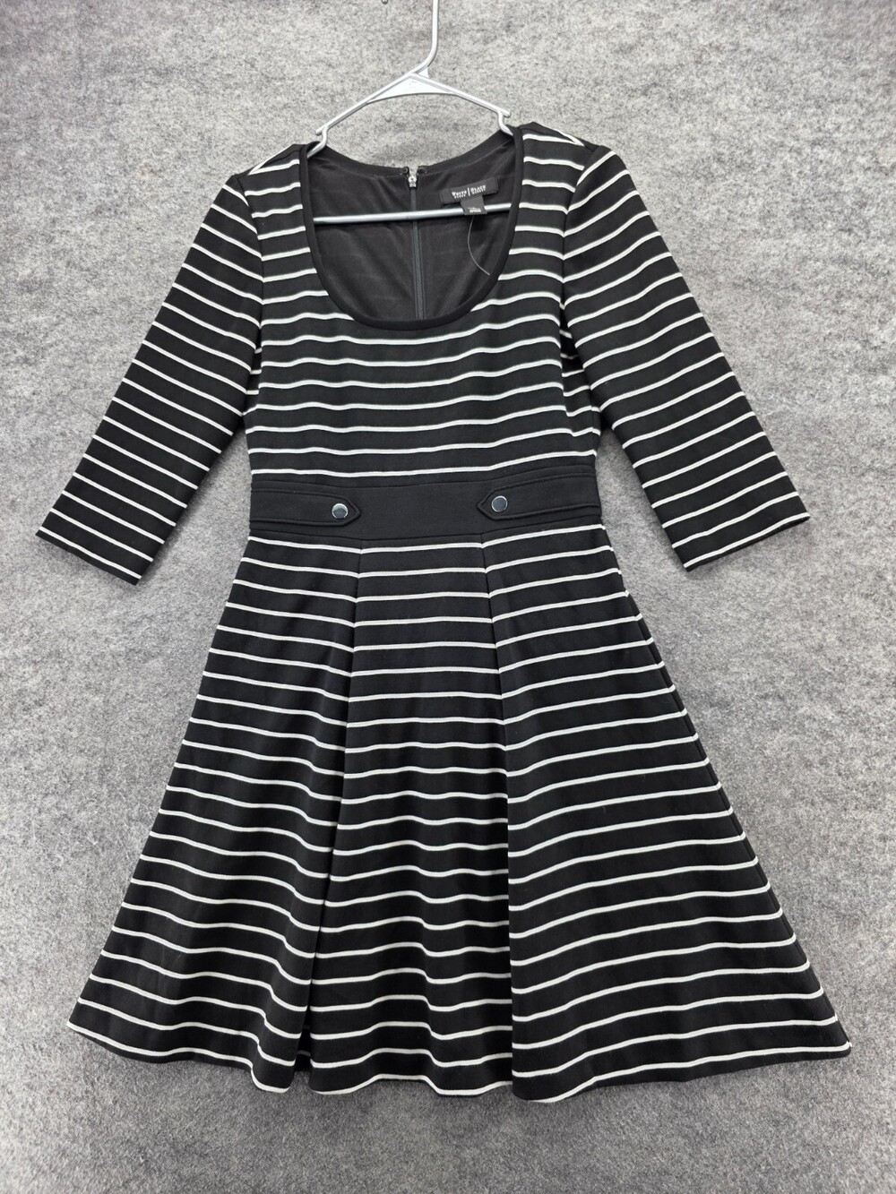 White House Black Market Dress Womens 4 Scoop Neck Black Striped